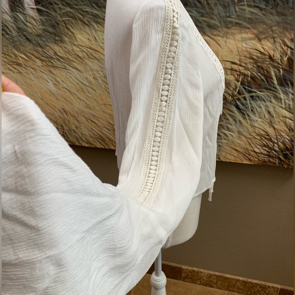 Forever 21 cute cropped long sleeve top belled sleeves tie front SZ LG - Picture 6 of 12